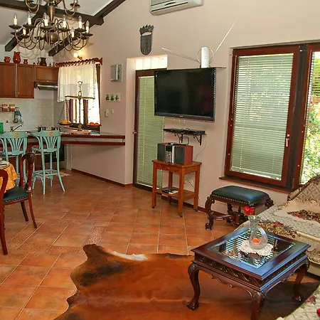 Holiday home Seaside House With A Swimming Pool - 22890 Split