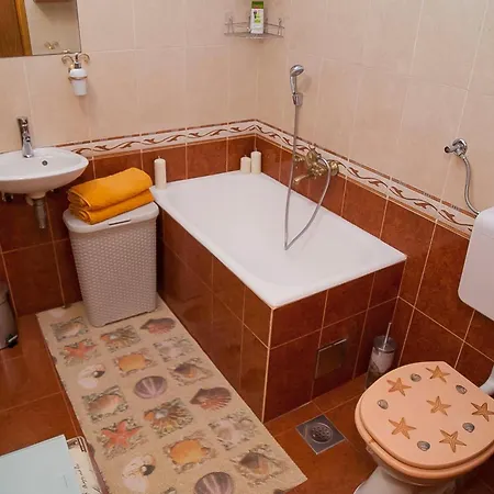 Seaside House With A Swimming Pool - 22890